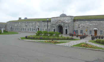 P1010810.jpg (250235 bytes)