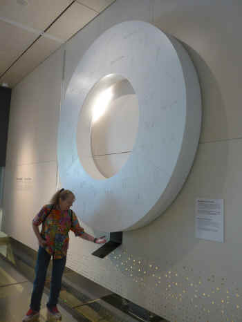 P1010884.jpg (173346 bytes)