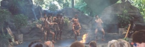 007thedancers.jpg (16613 bytes)