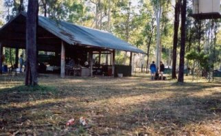 112kandkkitchen.jpg (24316 bytes)