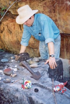 118rossshovel.jpg (27903 bytes)