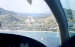 01planelanding.jpg (7896 bytes)