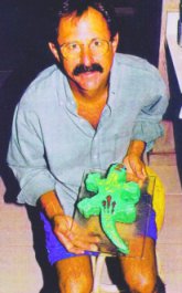 mikescake.jpg (12821 bytes)