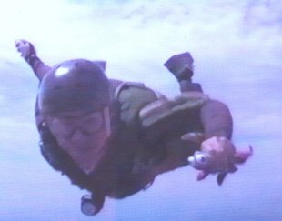 18infreefall.jpg (11449 bytes)