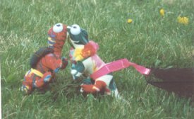 26kkkiss.jpg (13905 bytes)