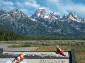 011tetonrange.jpg (31118 bytes)