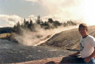 032aoldinbusicutbasin.jpg (13382 bytes)