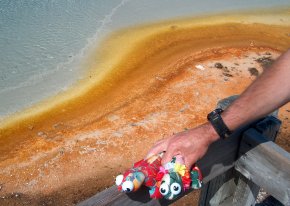 039sunsetlakeblacksandbasin.jpg (16656 bytes)